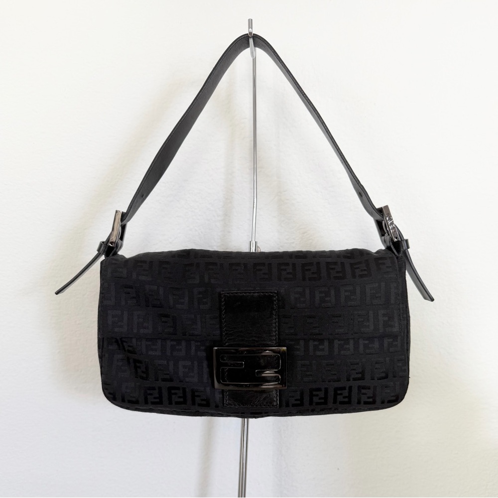 Fendi So Black Baguette